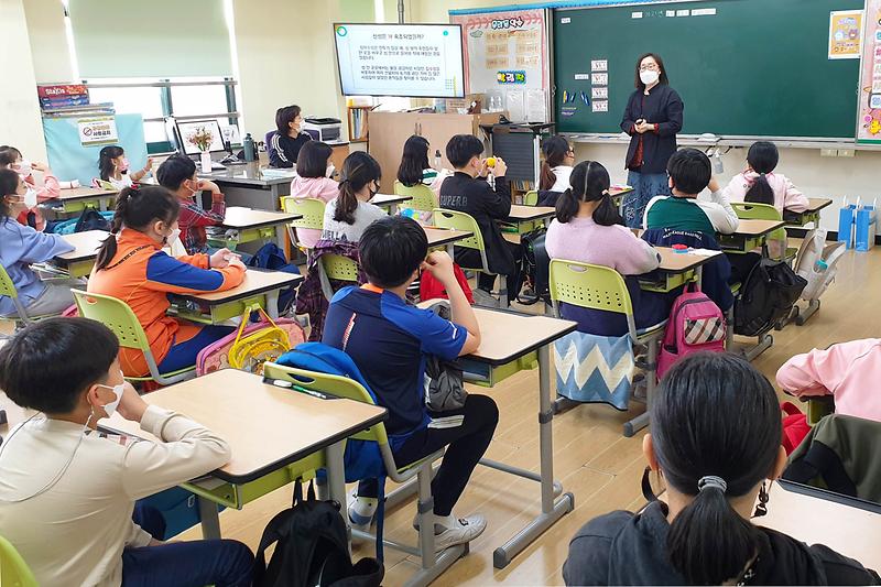 신대초_문화유산_체험교육_(3).jpg 이미지