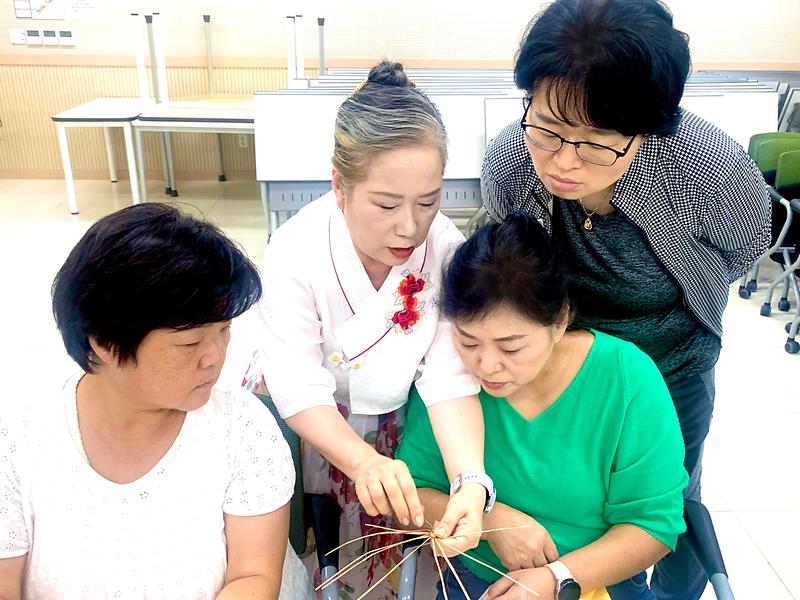2024 문화대학 <전통공예 강좌_완초장과 함께> 사진